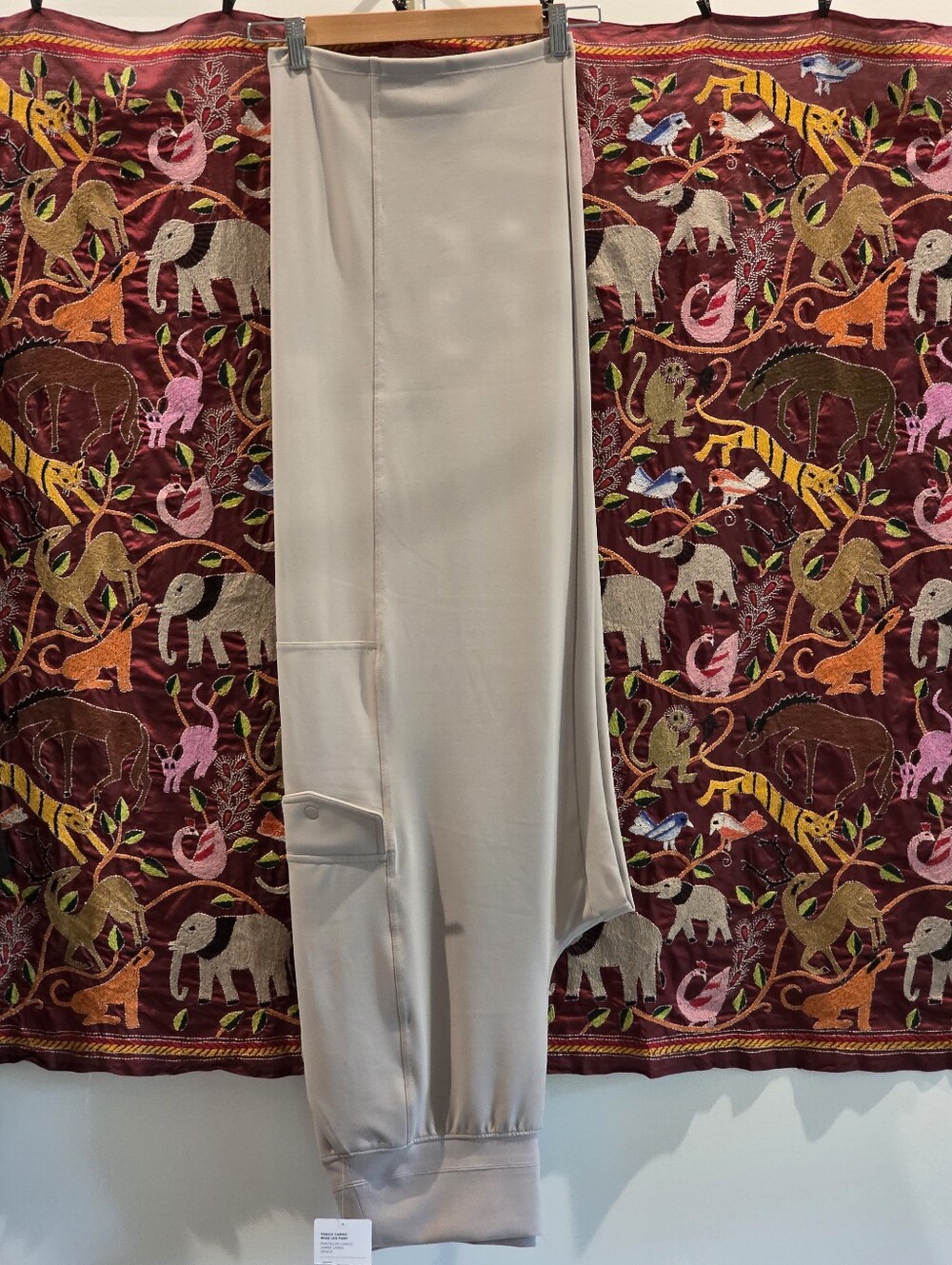 Athleta TALL Venice Cargo Pants. NWT - Picture 5 of 9